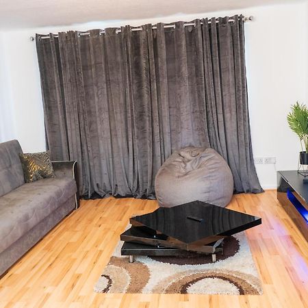 Vanville Homes Manchester Extérieur photo
