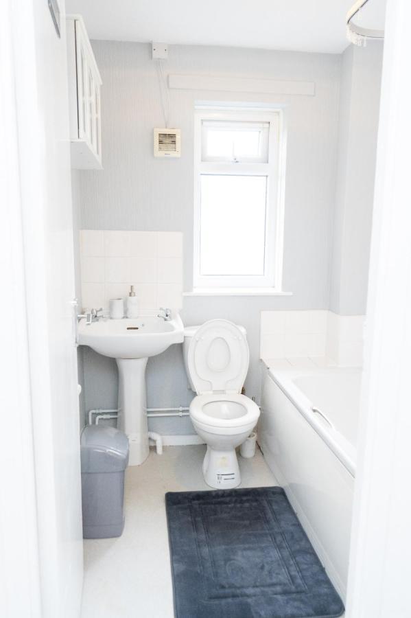 Vanville Homes Manchester Extérieur photo